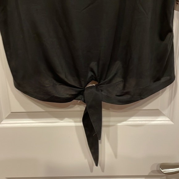 Ladies black top. - Picture 3 of 4